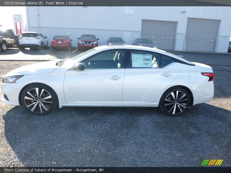 Pearl White / Charcoal 2019 Nissan Altima SR