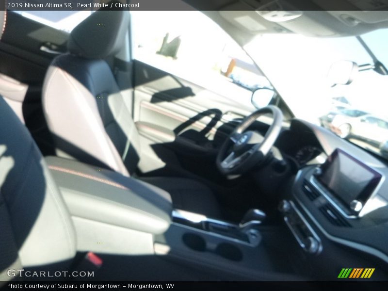 Pearl White / Charcoal 2019 Nissan Altima SR