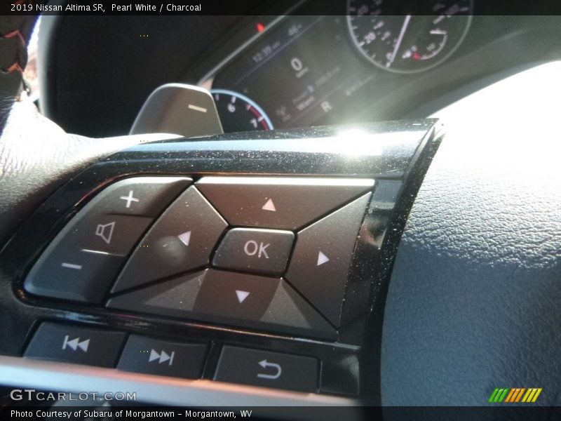 Pearl White / Charcoal 2019 Nissan Altima SR