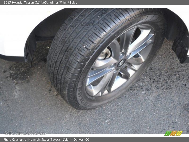 Winter White / Beige 2015 Hyundai Tucson GLS AWD
