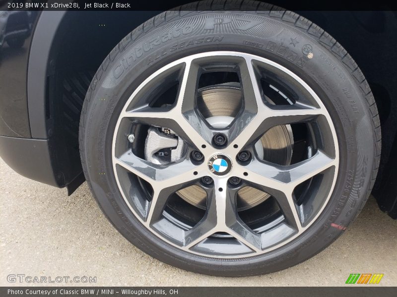  2019 X1 xDrive28i Wheel