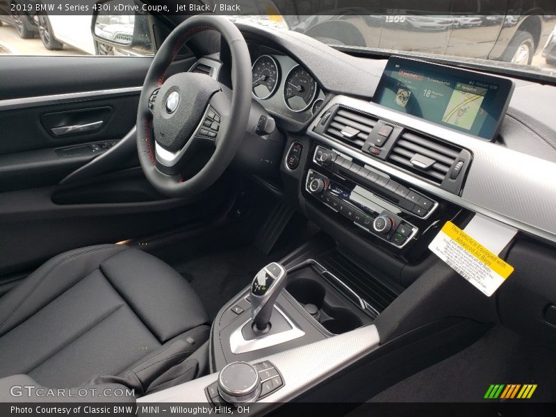 Dashboard of 2019 4 Series 430i xDrive Coupe