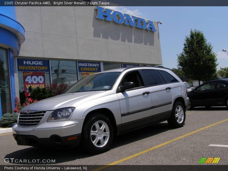 Bright Silver Metallic / Light Taupe 2005 Chrysler Pacifica AWD