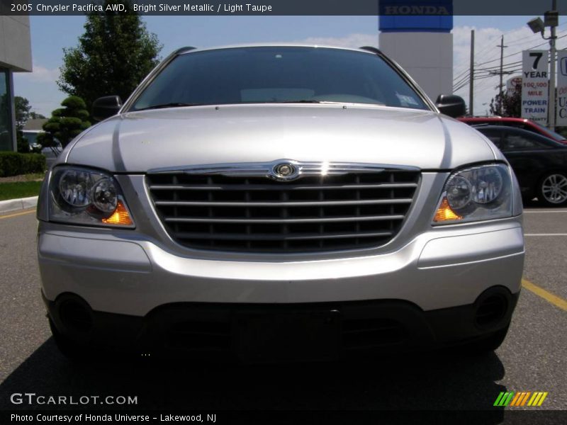 Bright Silver Metallic / Light Taupe 2005 Chrysler Pacifica AWD