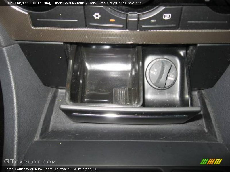 Linen Gold Metallic / Dark Slate Gray/Light Graystone 2005 Chrysler 300 Touring