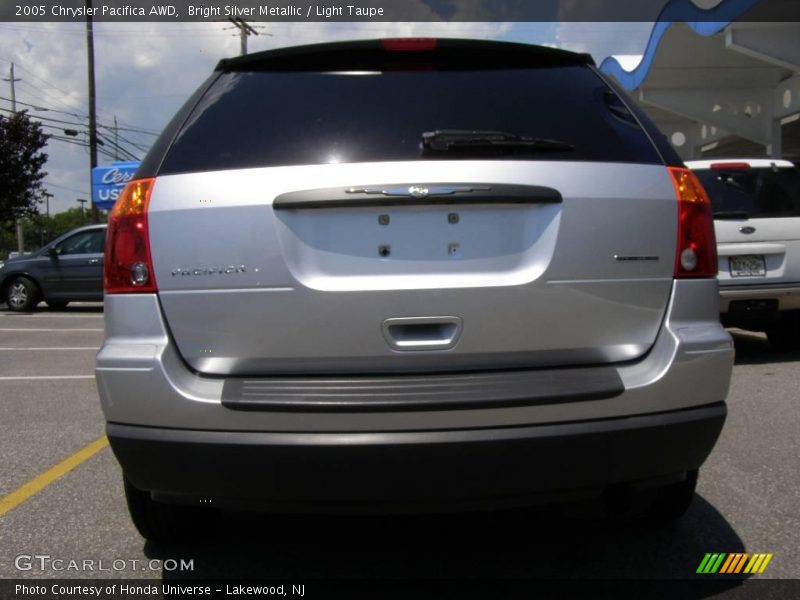 Bright Silver Metallic / Light Taupe 2005 Chrysler Pacifica AWD