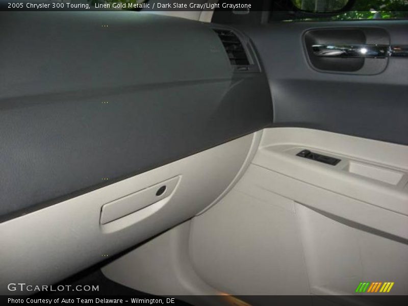 Linen Gold Metallic / Dark Slate Gray/Light Graystone 2005 Chrysler 300 Touring