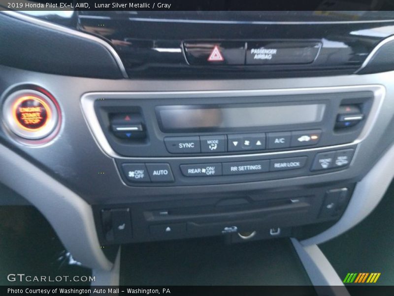 Lunar Silver Metallic / Gray 2019 Honda Pilot EX-L AWD