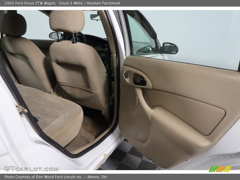 Cloud 9 White / Medium Parchment 2003 Ford Focus ZTW Wagon