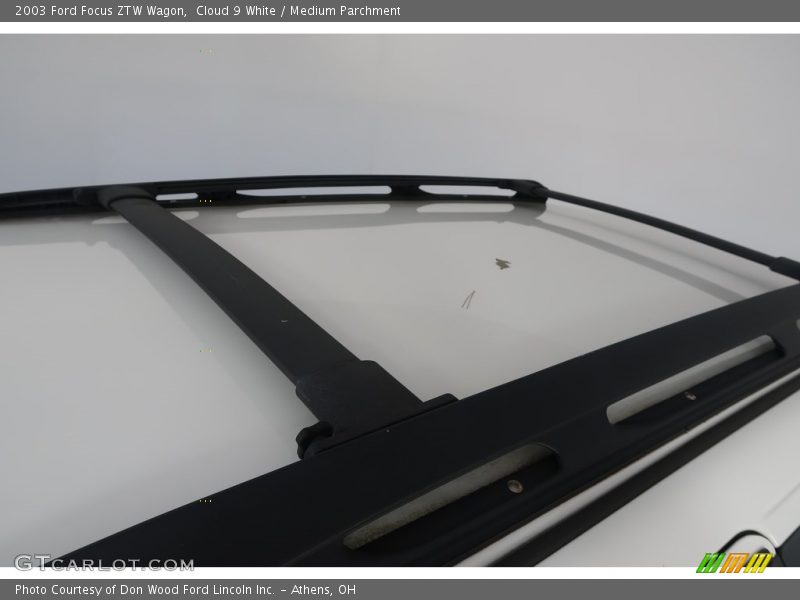 Cloud 9 White / Medium Parchment 2003 Ford Focus ZTW Wagon