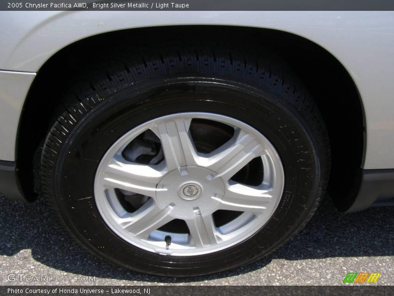 Bright Silver Metallic / Light Taupe 2005 Chrysler Pacifica AWD