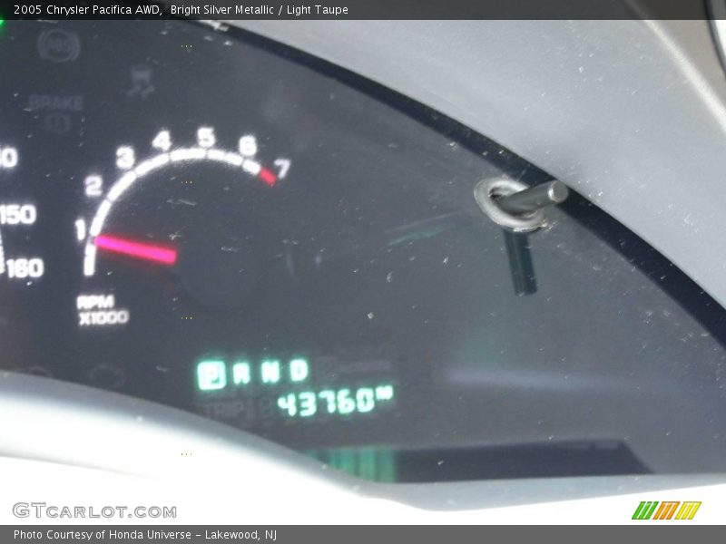 Bright Silver Metallic / Light Taupe 2005 Chrysler Pacifica AWD