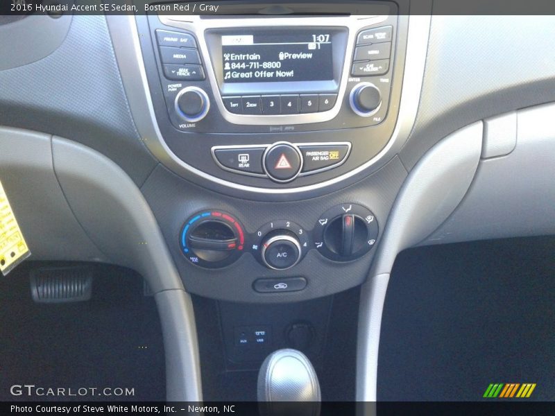 Boston Red / Gray 2016 Hyundai Accent SE Sedan