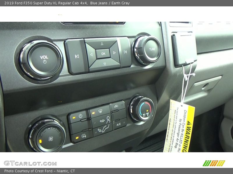 Controls of 2019 F350 Super Duty XL Regular Cab 4x4