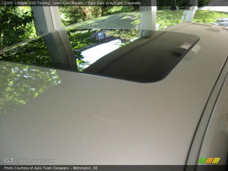 Linen Gold Metallic / Dark Slate Gray/Light Graystone 2005 Chrysler 300 Touring