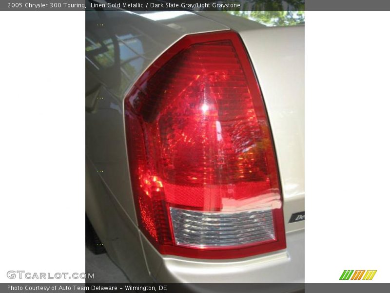 Linen Gold Metallic / Dark Slate Gray/Light Graystone 2005 Chrysler 300 Touring