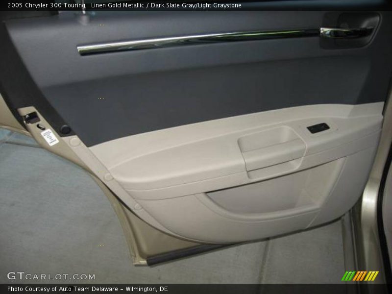 Linen Gold Metallic / Dark Slate Gray/Light Graystone 2005 Chrysler 300 Touring