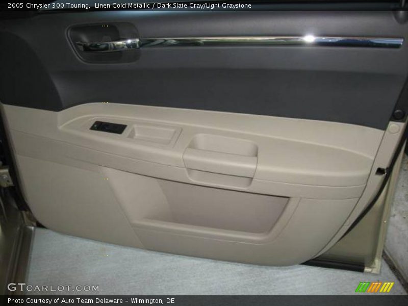 Linen Gold Metallic / Dark Slate Gray/Light Graystone 2005 Chrysler 300 Touring