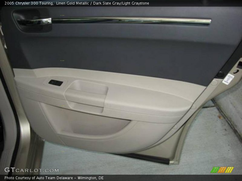 Linen Gold Metallic / Dark Slate Gray/Light Graystone 2005 Chrysler 300 Touring