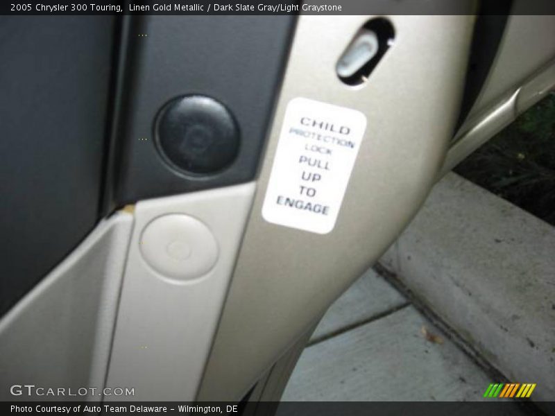 Linen Gold Metallic / Dark Slate Gray/Light Graystone 2005 Chrysler 300 Touring