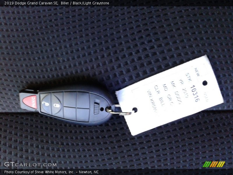 Billet / Black/Light Graystone 2019 Dodge Grand Caravan SE