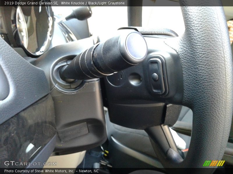 White Knuckle / Black/Light Graystone 2019 Dodge Grand Caravan SE