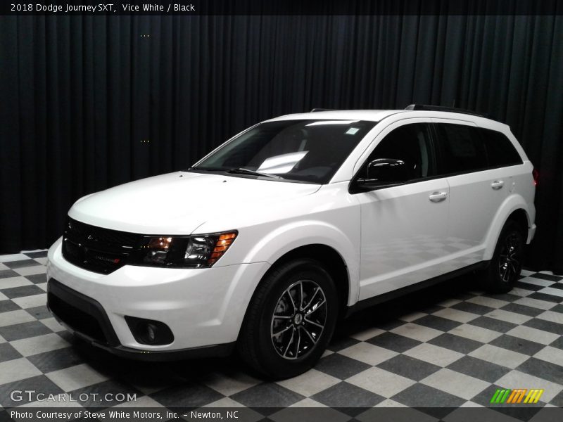 Vice White / Black 2018 Dodge Journey SXT