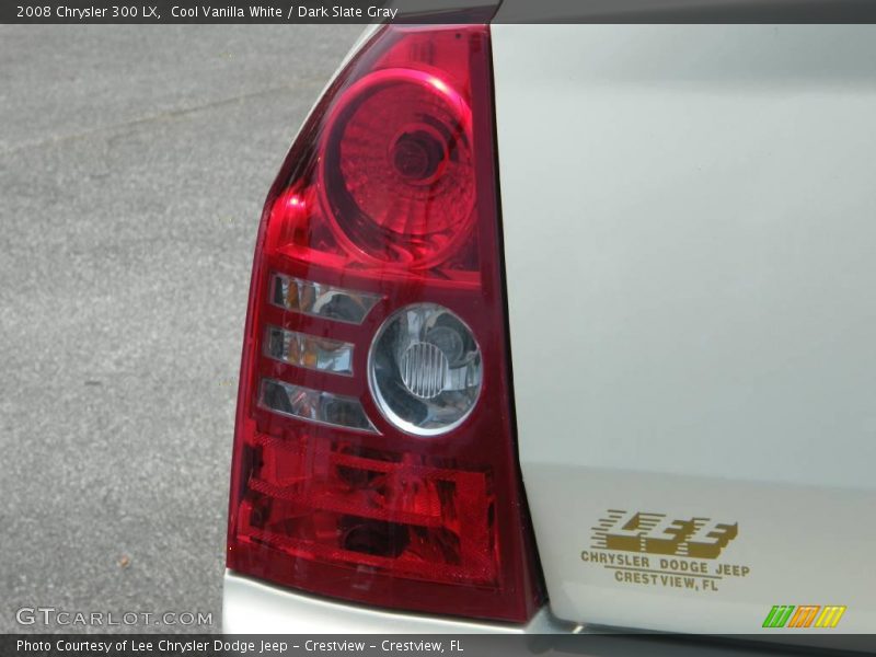 Cool Vanilla White / Dark Slate Gray 2008 Chrysler 300 LX