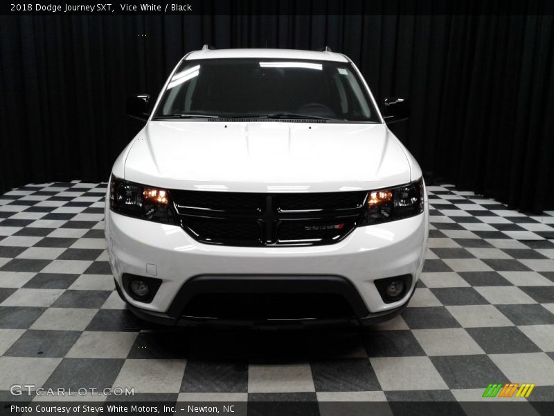 Vice White / Black 2018 Dodge Journey SXT