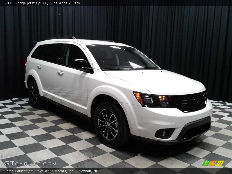 Vice White / Black 2018 Dodge Journey SXT