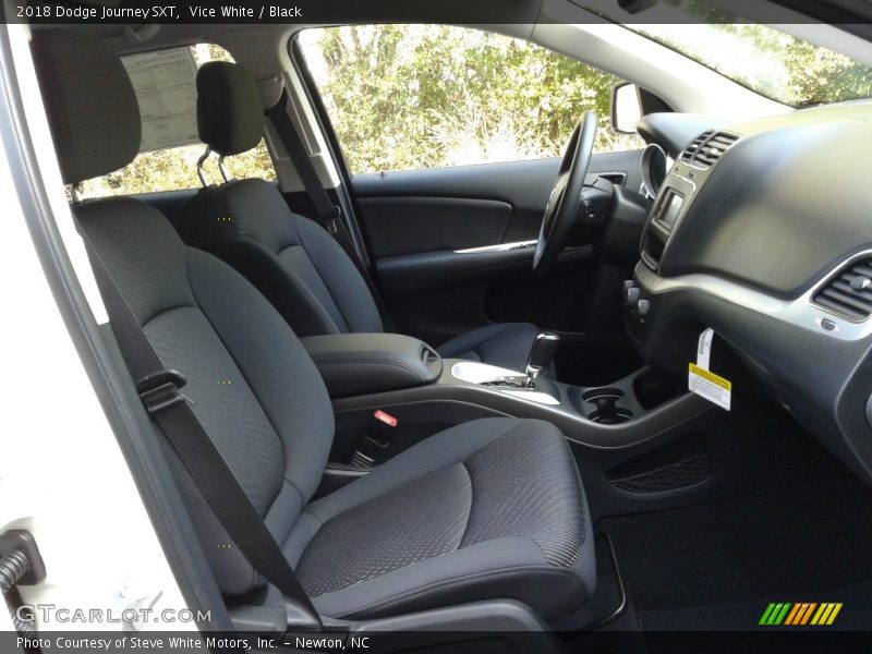 Vice White / Black 2018 Dodge Journey SXT