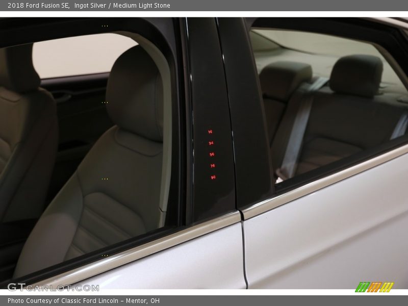 Ingot Silver / Medium Light Stone 2018 Ford Fusion SE