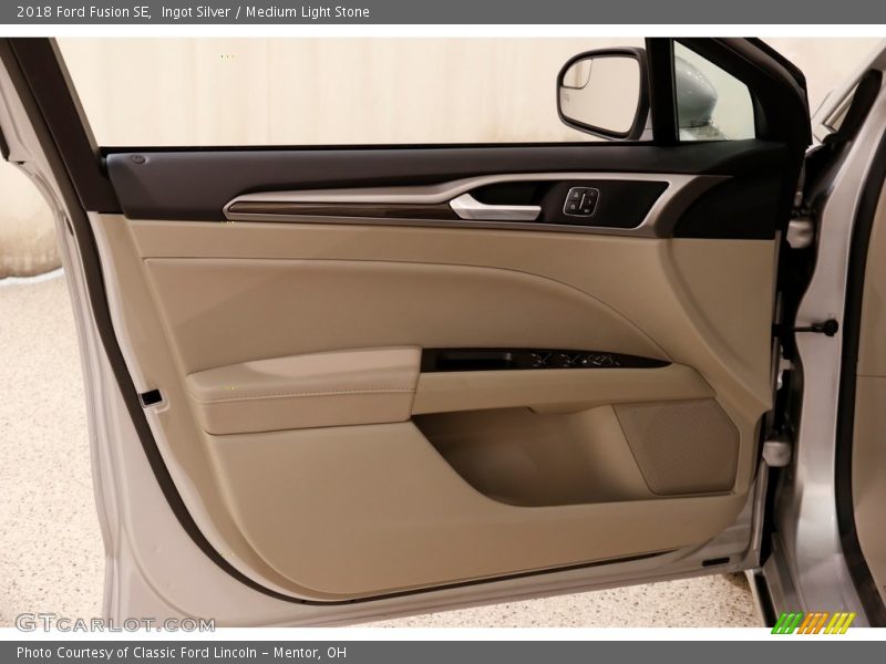 Ingot Silver / Medium Light Stone 2018 Ford Fusion SE
