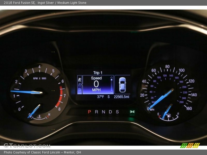 Ingot Silver / Medium Light Stone 2018 Ford Fusion SE