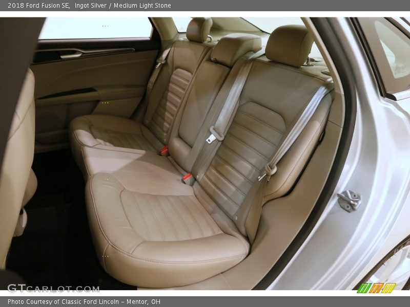 Ingot Silver / Medium Light Stone 2018 Ford Fusion SE