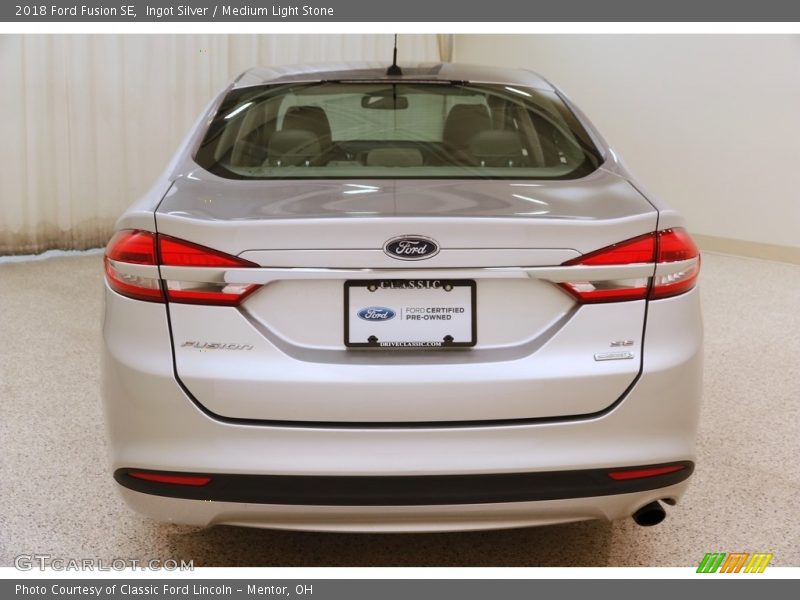 Ingot Silver / Medium Light Stone 2018 Ford Fusion SE