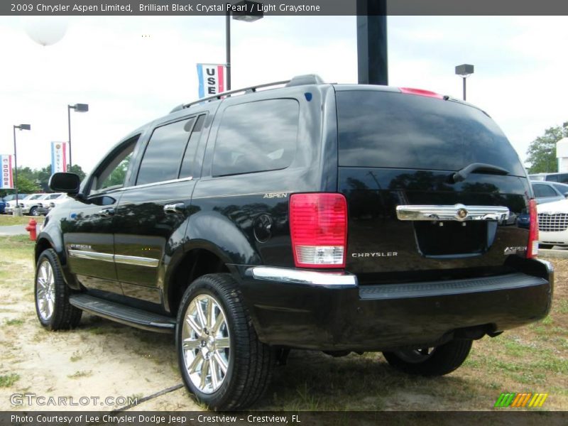 Brilliant Black Crystal Pearl / Light Graystone 2009 Chrysler Aspen Limited