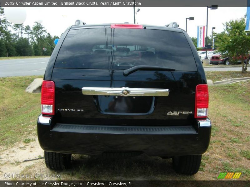 Brilliant Black Crystal Pearl / Light Graystone 2009 Chrysler Aspen Limited