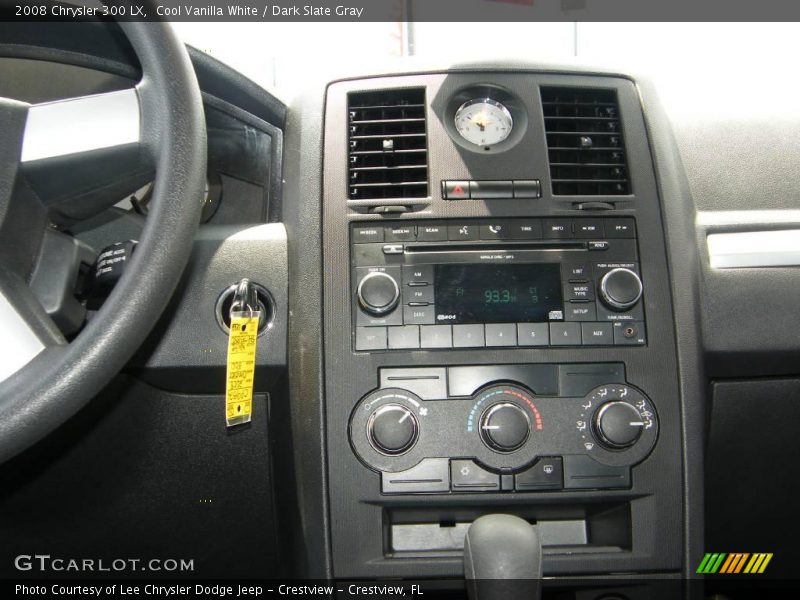 Cool Vanilla White / Dark Slate Gray 2008 Chrysler 300 LX