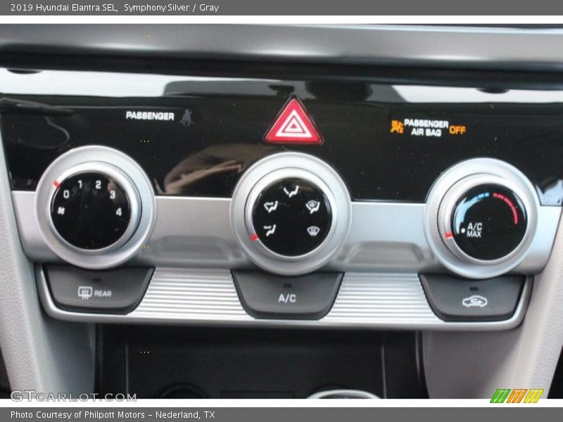 Symphony Silver / Gray 2019 Hyundai Elantra SEL