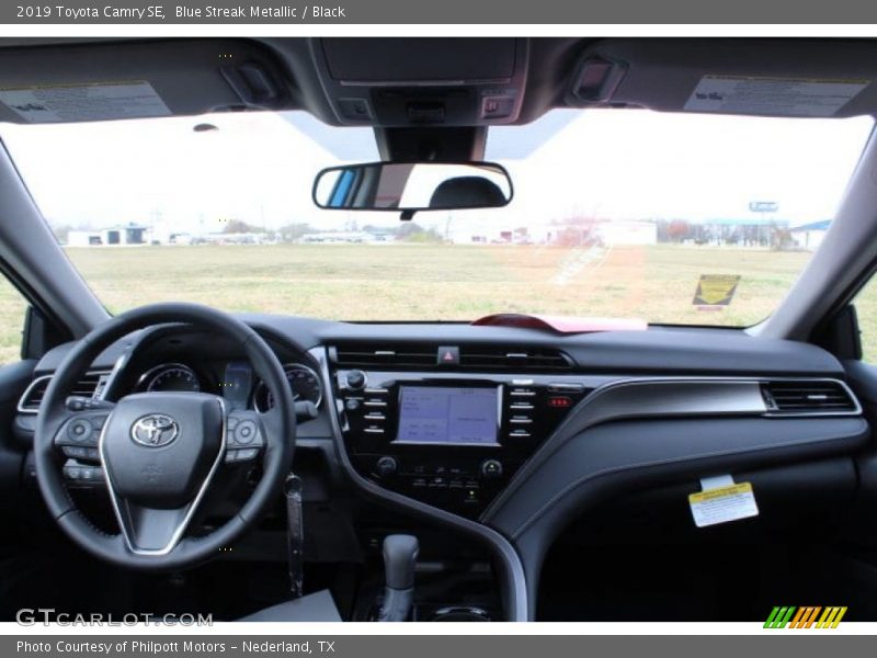 Blue Streak Metallic / Black 2019 Toyota Camry SE