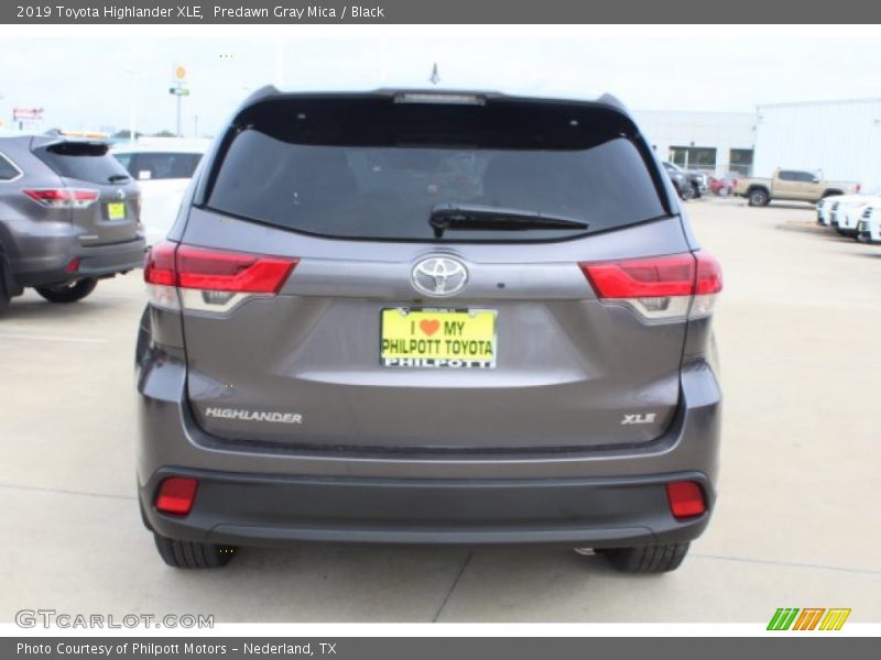 Predawn Gray Mica / Black 2019 Toyota Highlander XLE