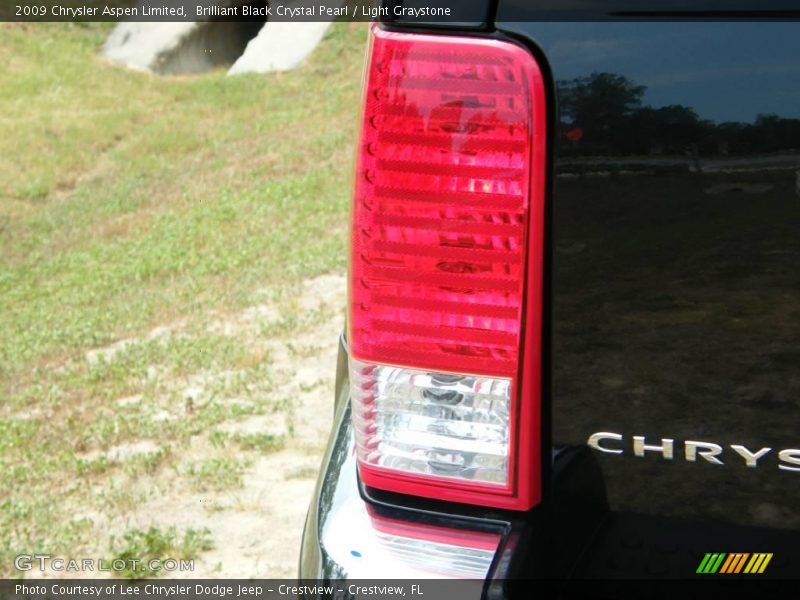Brilliant Black Crystal Pearl / Light Graystone 2009 Chrysler Aspen Limited