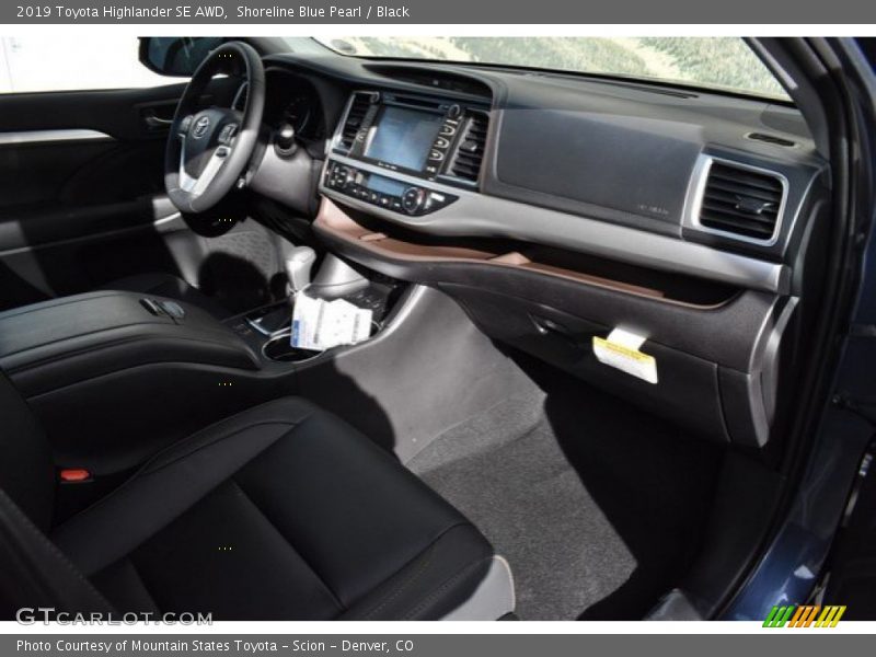Shoreline Blue Pearl / Black 2019 Toyota Highlander SE AWD