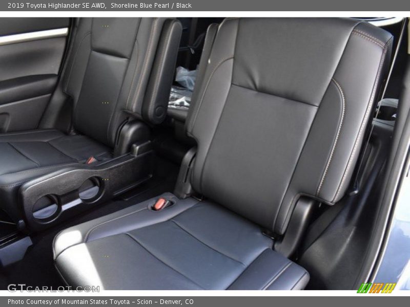 Shoreline Blue Pearl / Black 2019 Toyota Highlander SE AWD