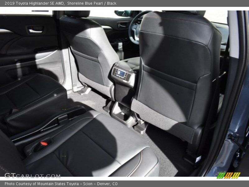 Shoreline Blue Pearl / Black 2019 Toyota Highlander SE AWD