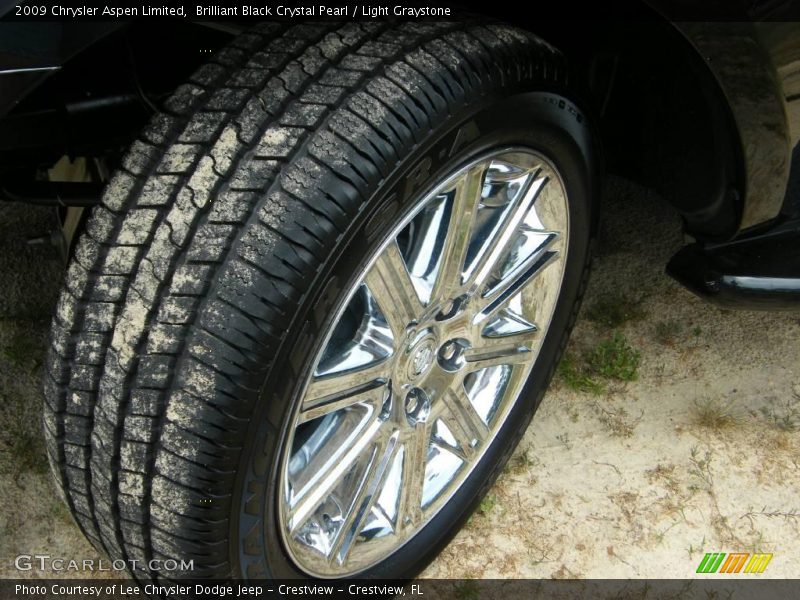 Brilliant Black Crystal Pearl / Light Graystone 2009 Chrysler Aspen Limited