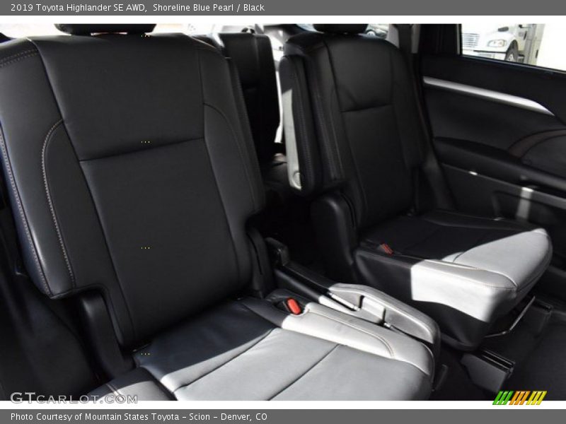 Shoreline Blue Pearl / Black 2019 Toyota Highlander SE AWD