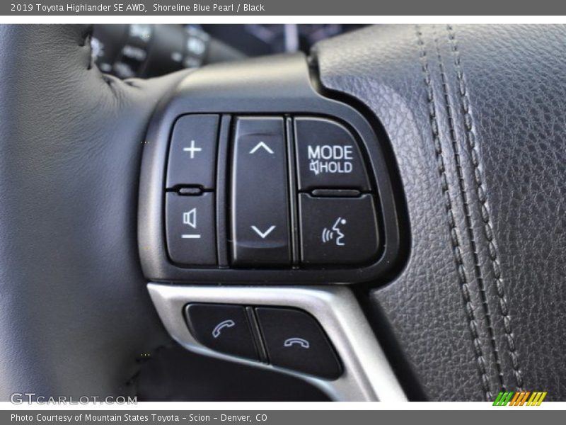 Shoreline Blue Pearl / Black 2019 Toyota Highlander SE AWD