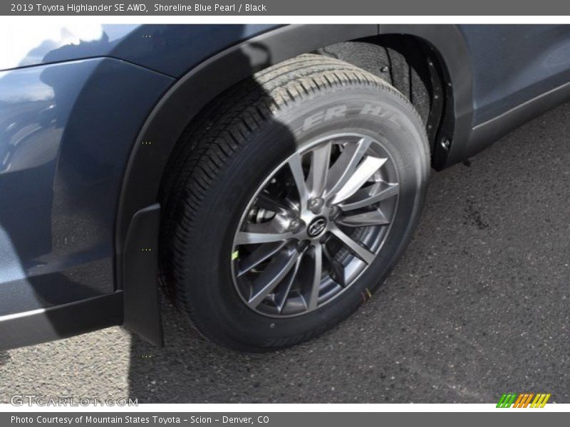 Shoreline Blue Pearl / Black 2019 Toyota Highlander SE AWD
